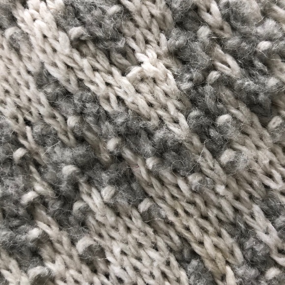 Banana Republic Factory Cardigan - Picture 3 of 4